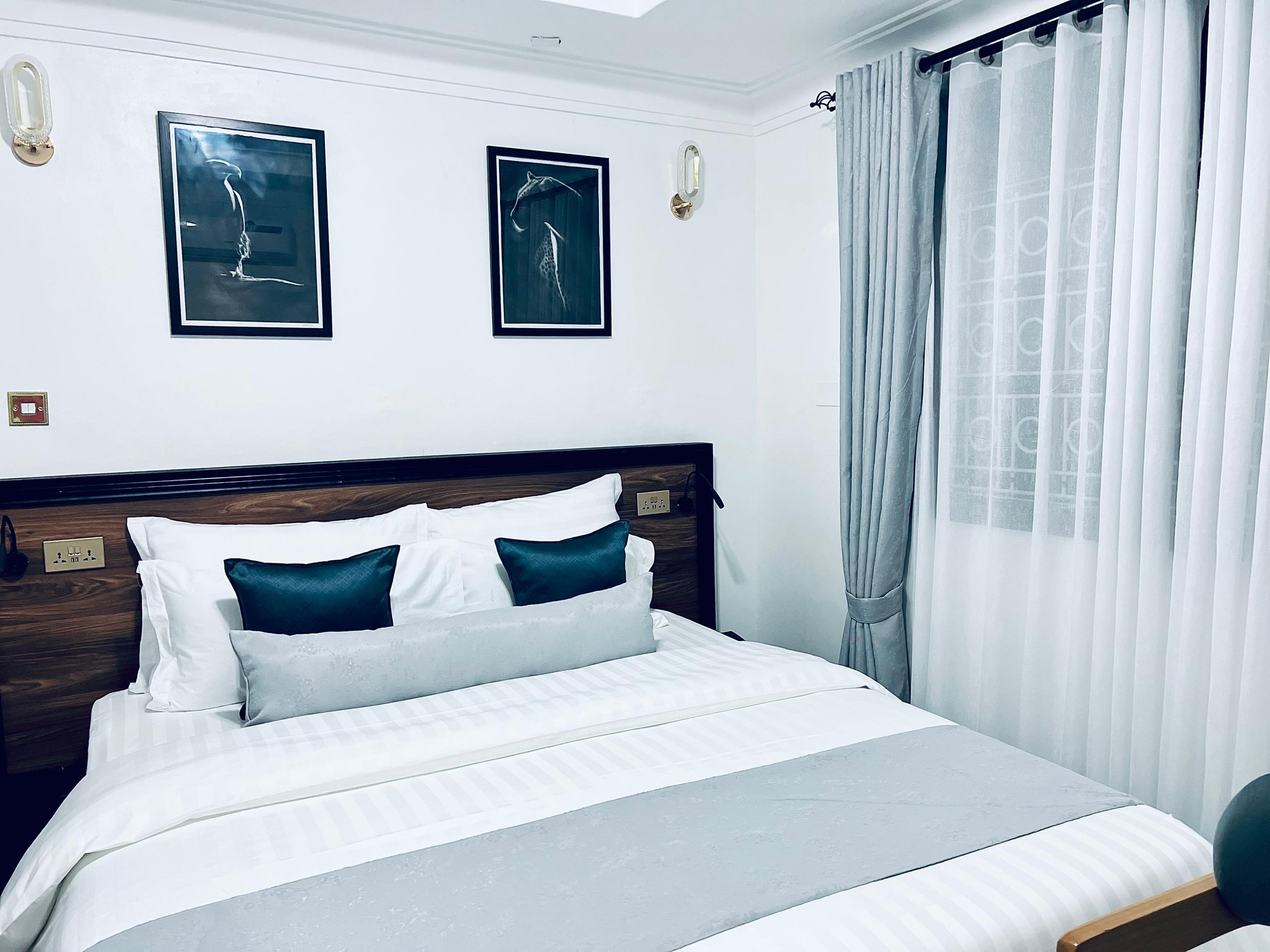 Deluxe Room 1